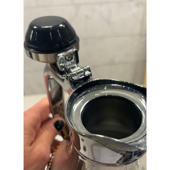 New Vintage MCM Broggi Thermal Carafe 18/8 Stainless Steel Rattan 1.5L Italy - Picture 7 of 9